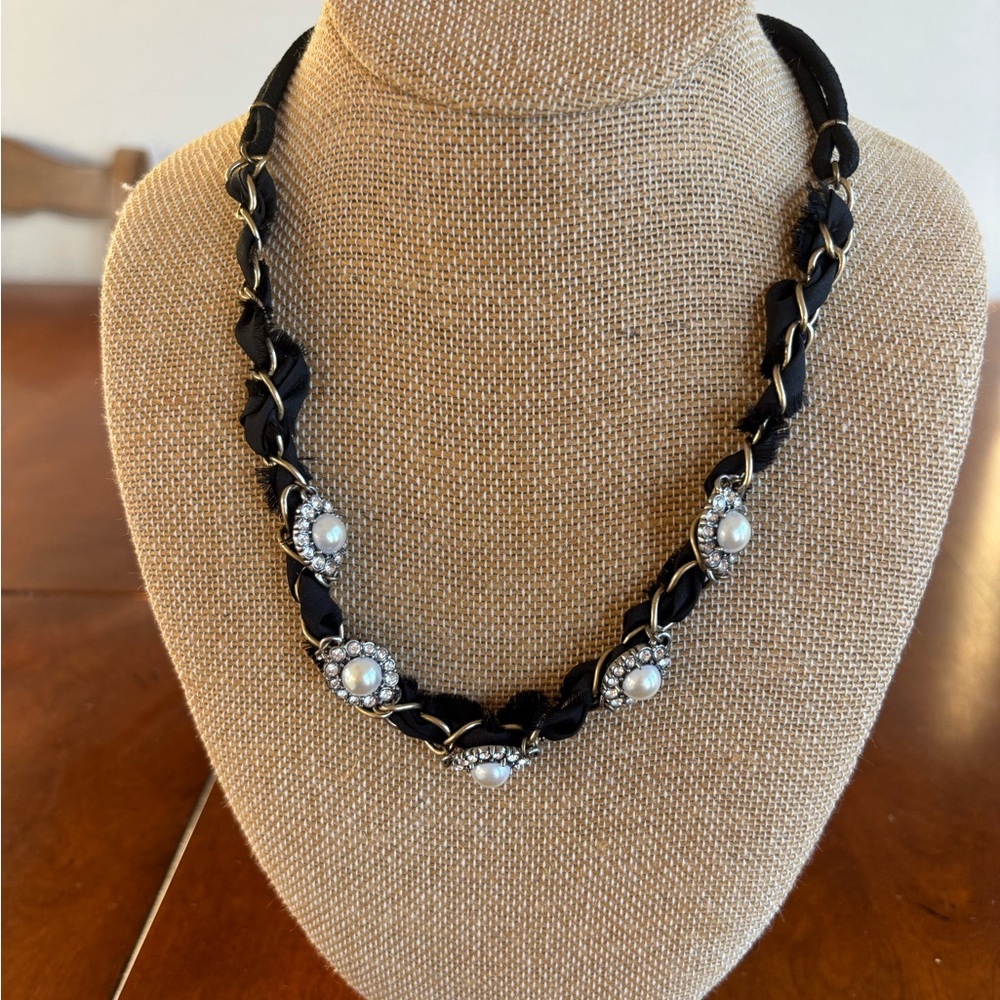 New Chloe + Isabel Stretch Headband: Souviens Pearl Threaded